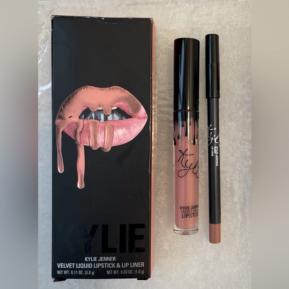 Kylie Bare Lip kit